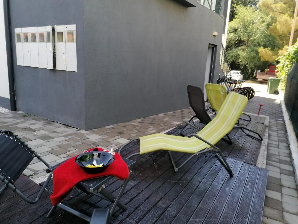 Apartmani U Kastelima Kastela Croatia