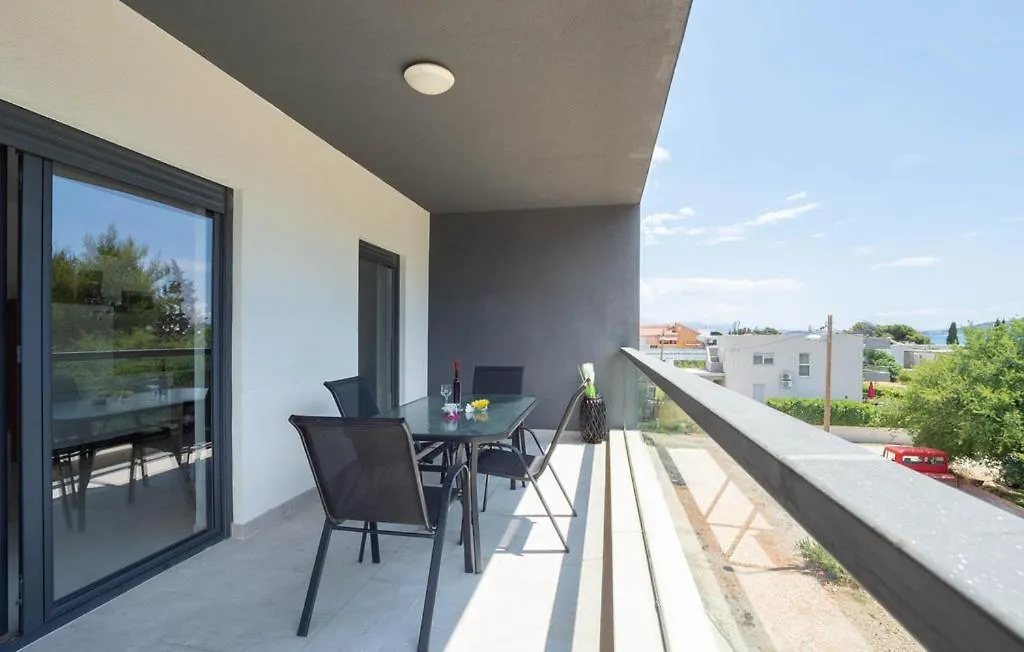 Apartmani U Kastelima Kastela 0*,  Croatia