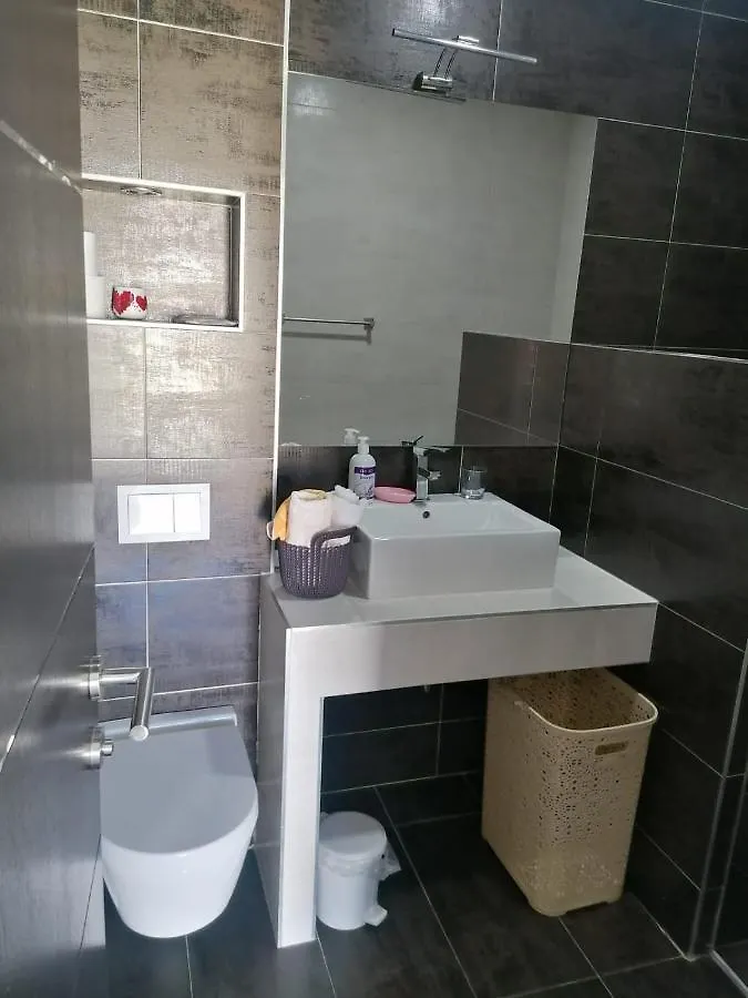 Apartment Apartmani U Kastelima Kastela